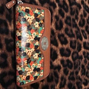 Fossil wallet